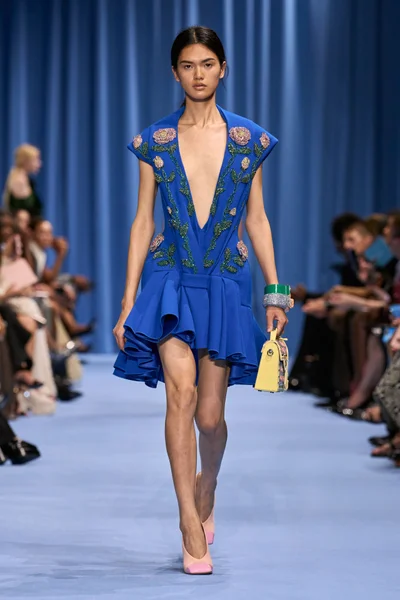 Look 45